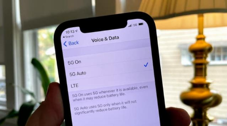 华容苹果手机维修分享iPhone 12如何打开或关闭5G网络 